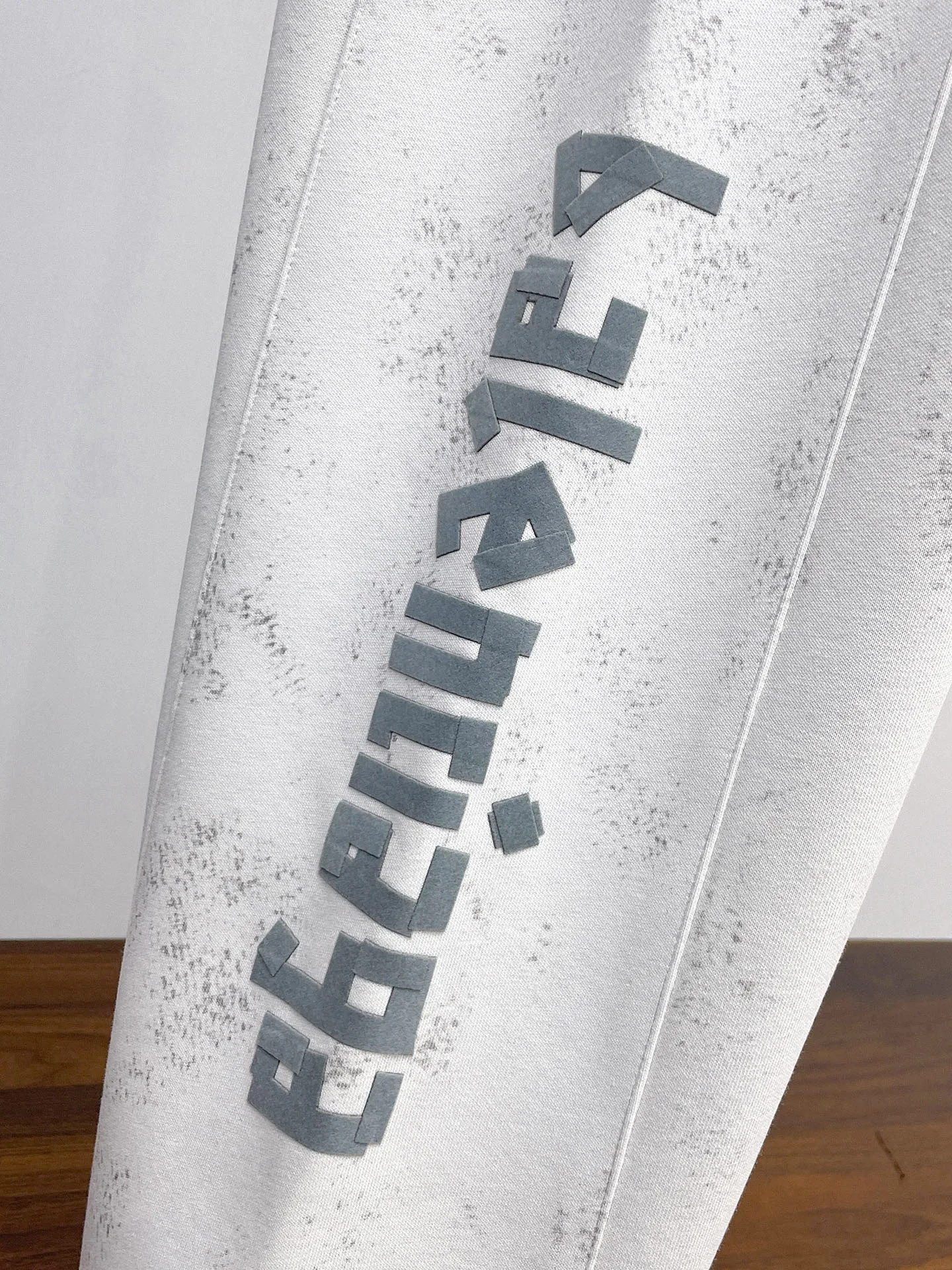 Balenciaga 🆕2026 Autumn and Winter New Arrival Casual Pants! 🎁On sale simultaneously on the official website. Brand Classic LOGO casual pants, customized fabrics, excellent comfort and strong touch. Highly recognisable, perfect appearance and craftsmanship. Size:M-3XL